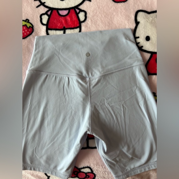 Lululemon shorts, size 8! very strechable and soft material. - Picture 3 of 5